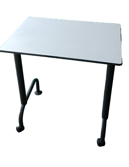 Table scolaire sur roulette 4 pieds - T6