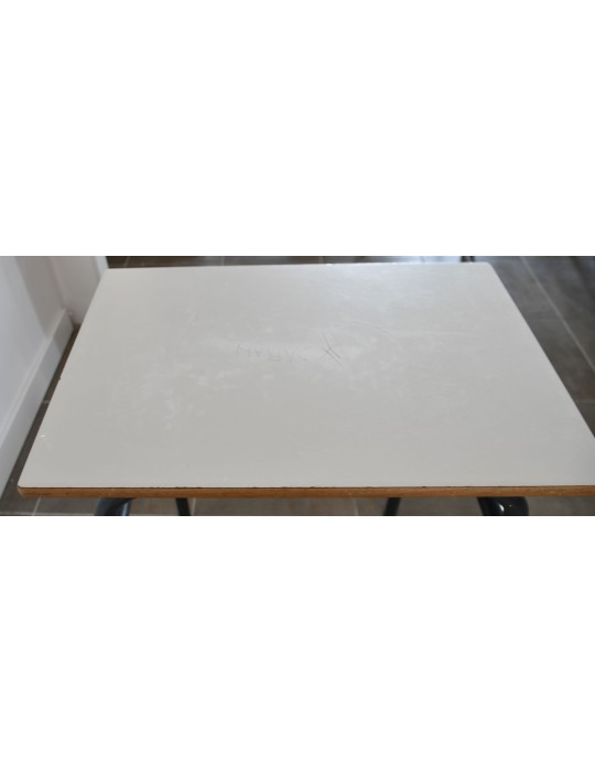 copy of Table scolaire fixe 4 pieds - T6