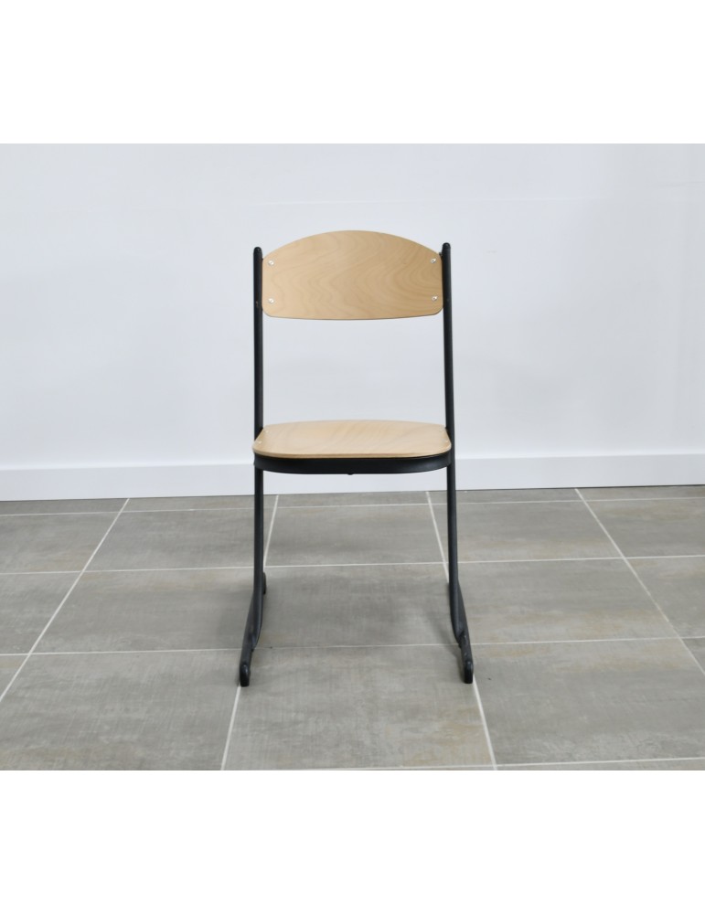 copy of Chaise restauration ou scolaire appuis sur table