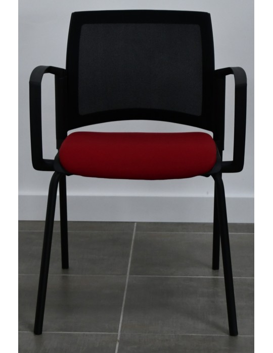 Chaise visiteur - Neuf - Tamaki 4 pieds - Dossier Résille / Assise tissus Rouge - Avec accotoirs