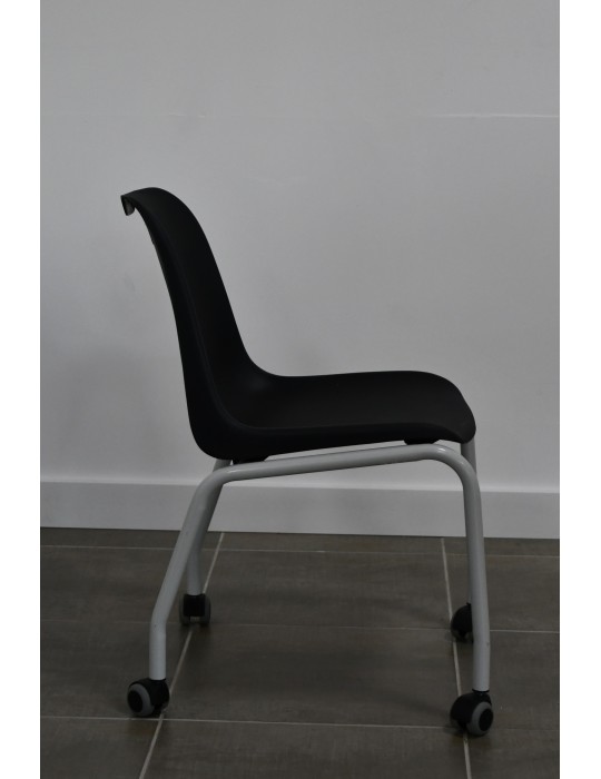 copy of Chaise scolaire piètement bleu appuis sur table