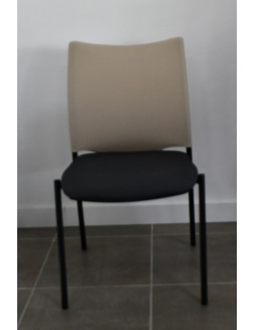Chaise conférence tamaki reconditionnée est un siège professionnel doté d’un dossier en resille et d’une assise en tissus 2