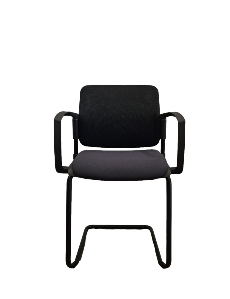 Chaise visiteur - Neuf - Tamaki piètement luge - Dossier résille Noir - Assise tissus Noir