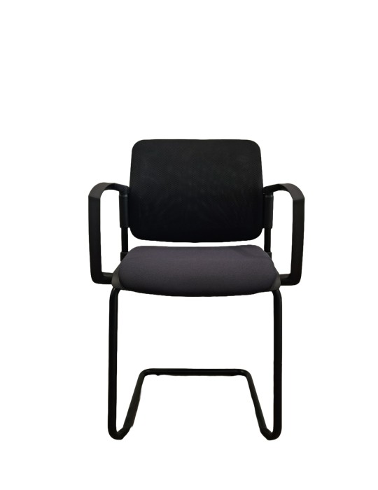 Chaise visiteur - Neuf - Tamaki piètement luge - Dossier résille Noir - Assise tissus Noir