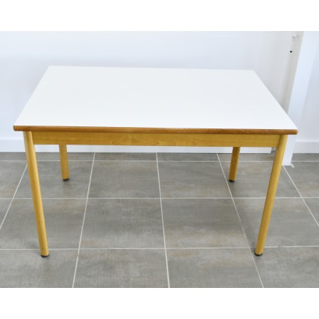 Tables 120 x 80 cm revêtement plateaux stratifié blanc d'occasion