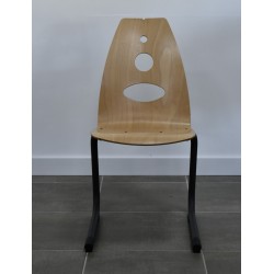 Chaise de collectivité...