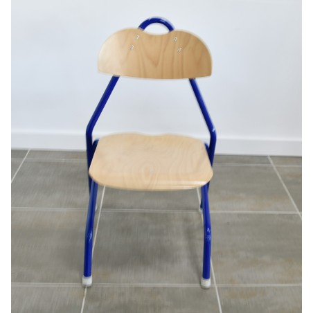 Chaise scolaire piètement bleu appuis sur table