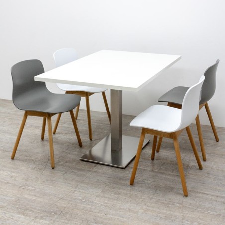 Ensemble 1 table de restauration et 4 Chaises coque polypropylène et en bois - Gris et Blanc / Bois Chêne - Reconditionné