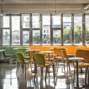 Chaises Collectivités & Cafétarias